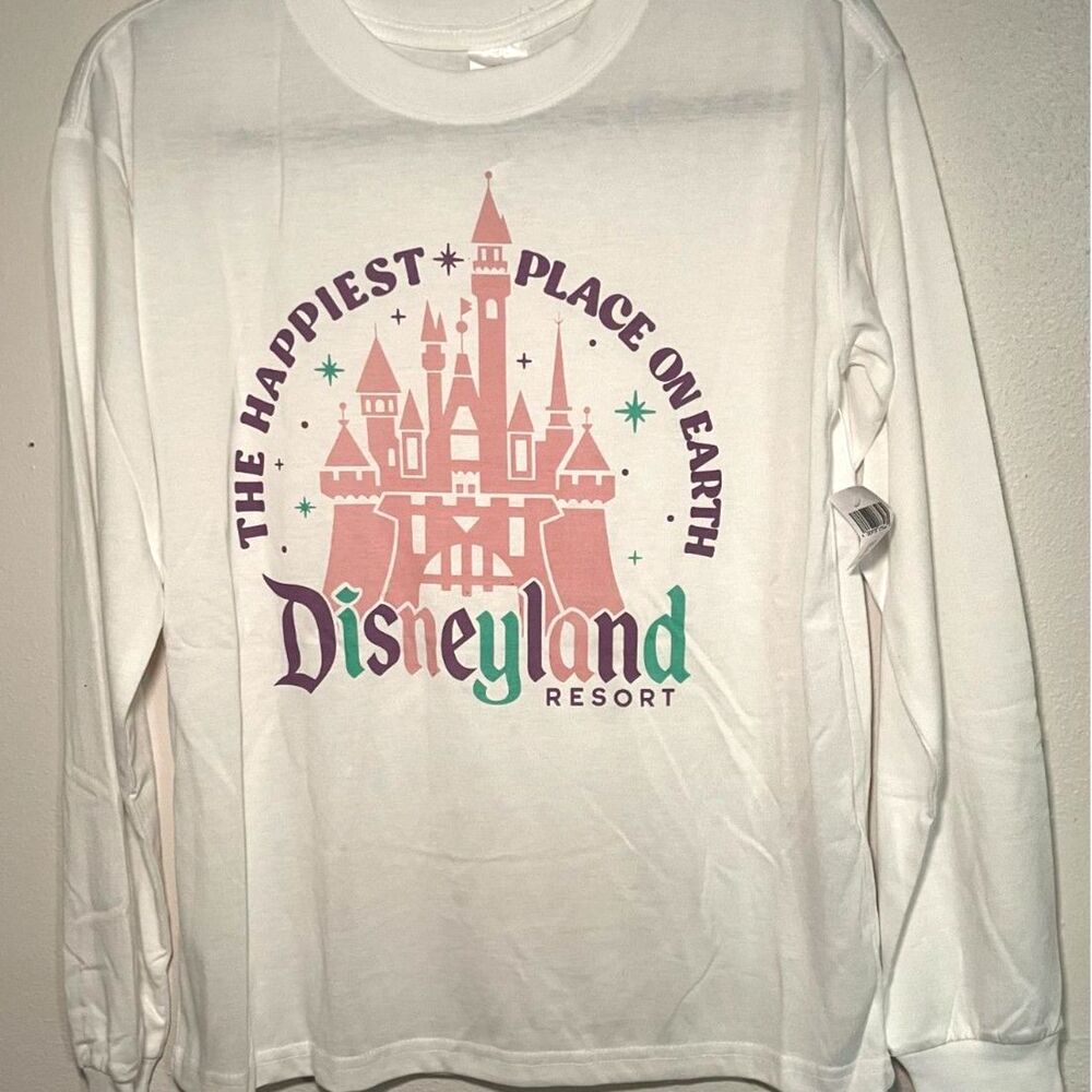 Disneyland Castle Happiest Place on Earth T-shirt White - Size small NWT